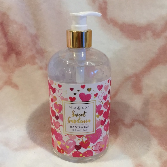Mia & Co Valentines Day Hearts Scented Sweet Gardenia Hand Soap NWT XL 24oz - Picture 1 of 14